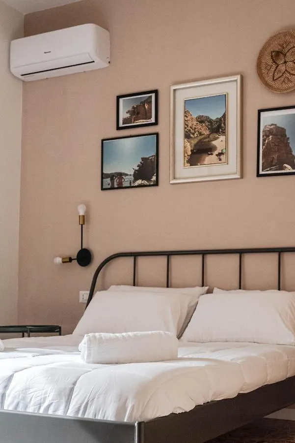 Four Rooms Alghero Guest house