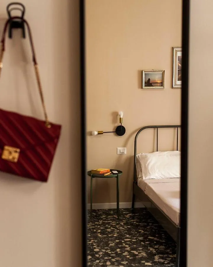 Four Rooms Αλγκέρο