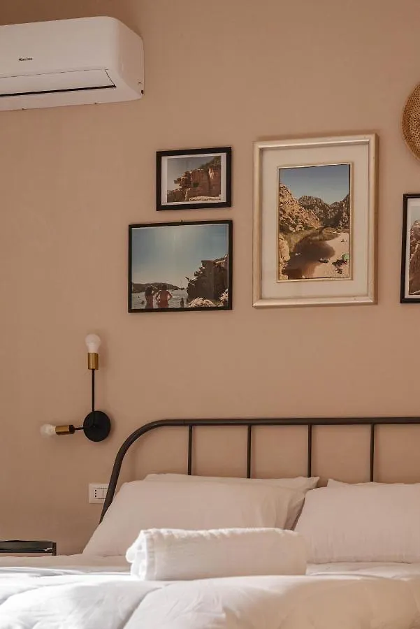 ** בית הארחה Four Rooms אלגהרו איטליה