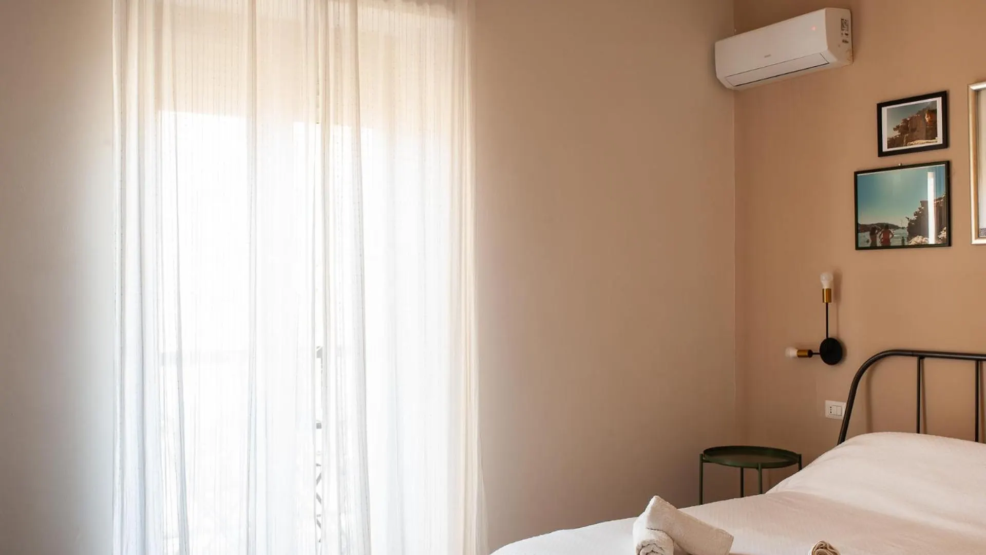 בית הארחה Four Rooms אלגהרו